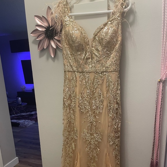 Prom dress - Picture 2 of 2